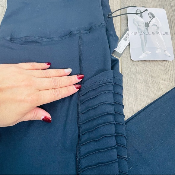 Kendall+ Kylie NWOT WOMEN'S LEGGING PANTS SZ LARGE. - Picture 4 of 14